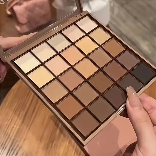 Eyeshadow palette with 25 colors
