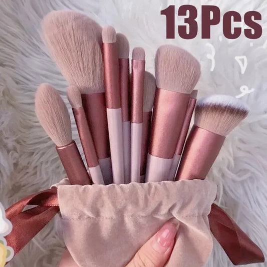 Set of 13 makeup brushes